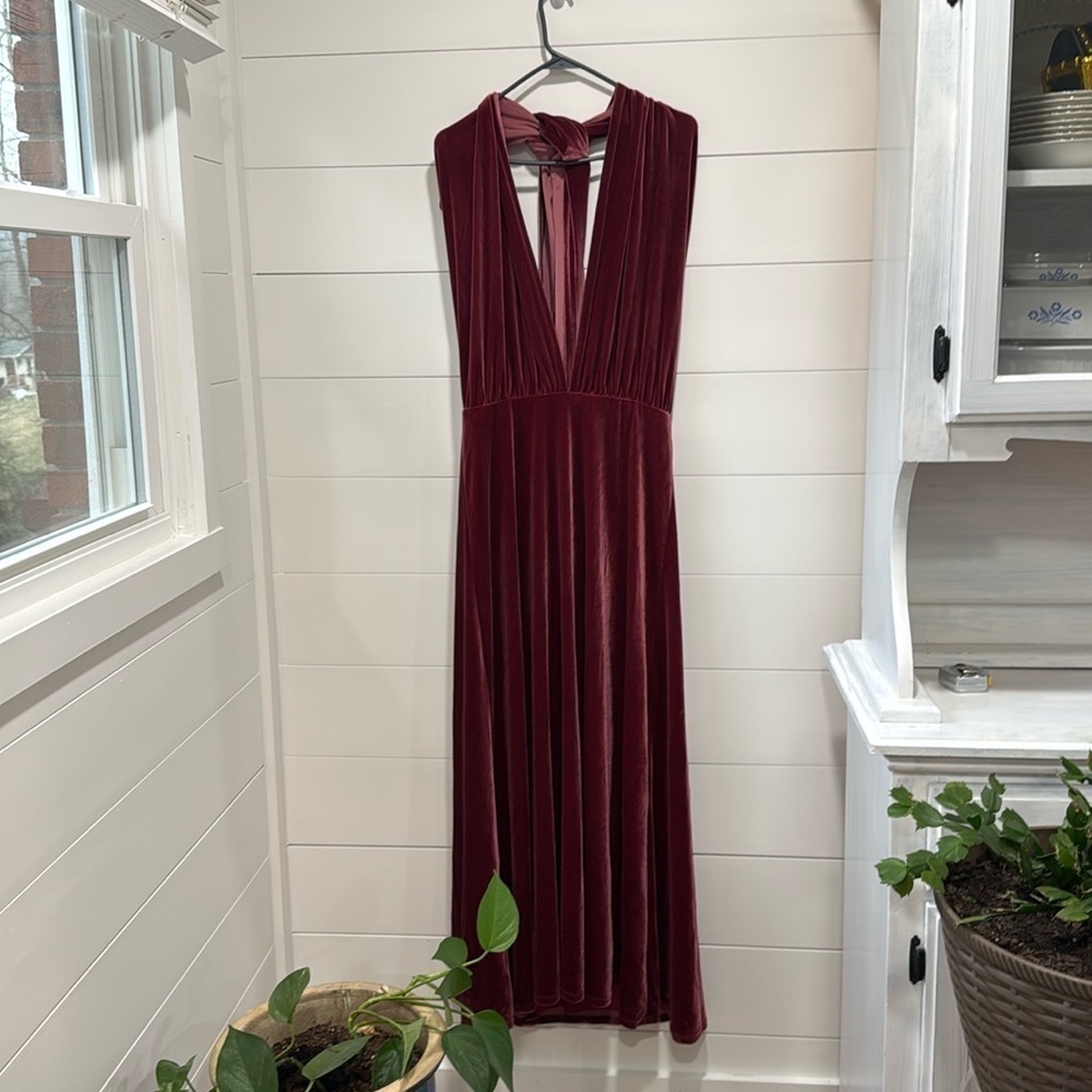 Revelry Micah Convertible Velvet Maxi Dress in Romantic Rose Red Size Medium - Picture 2 of 14